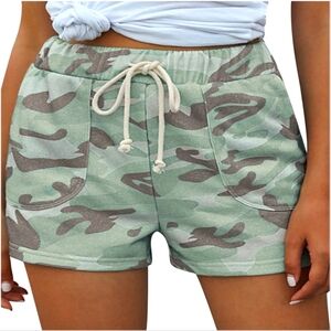 Women's camo shorts small